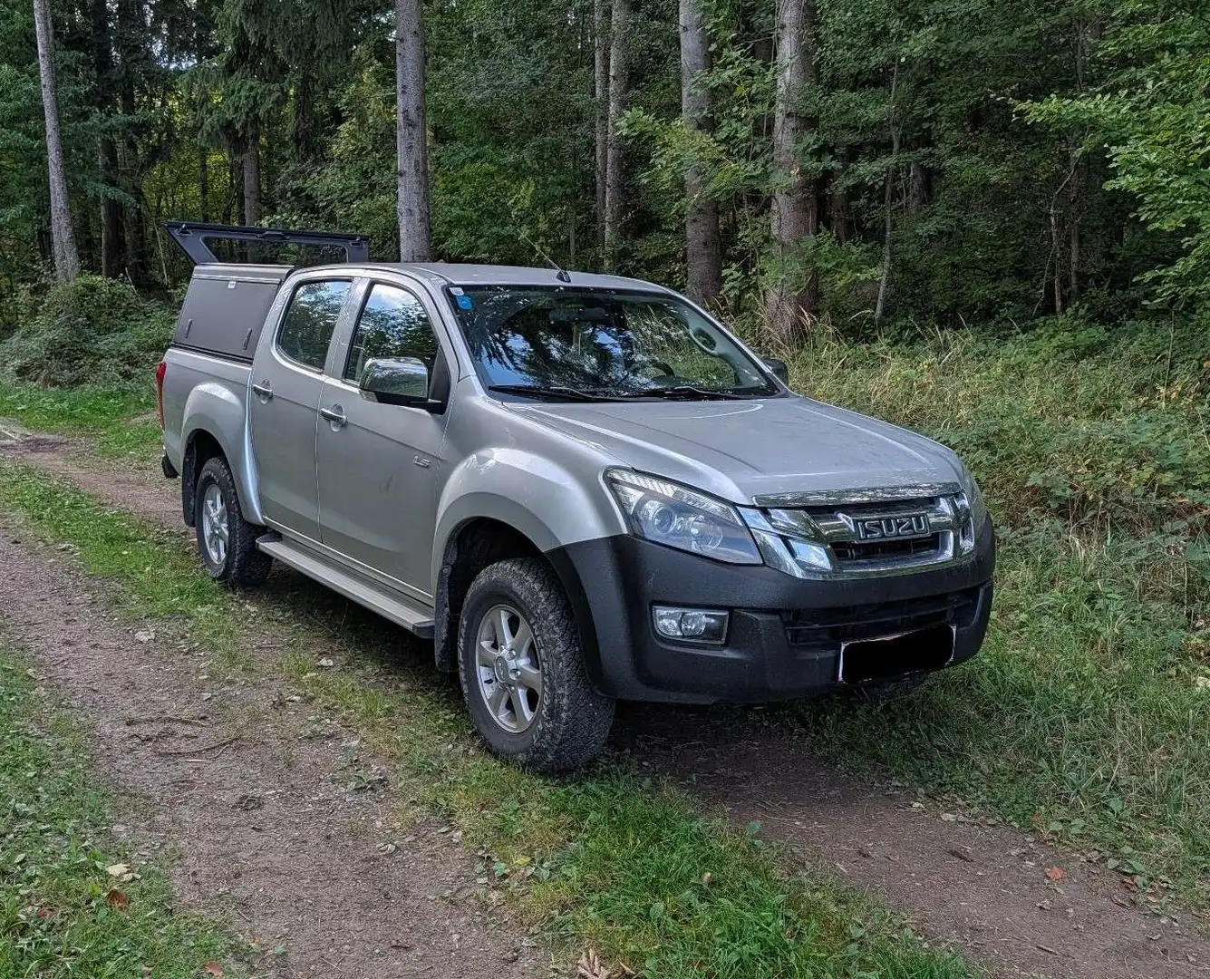 Isuzu D-Max LS 2,5 Silber - 1