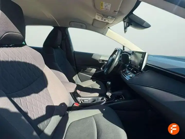 Toyota Auris 2022, foto 18