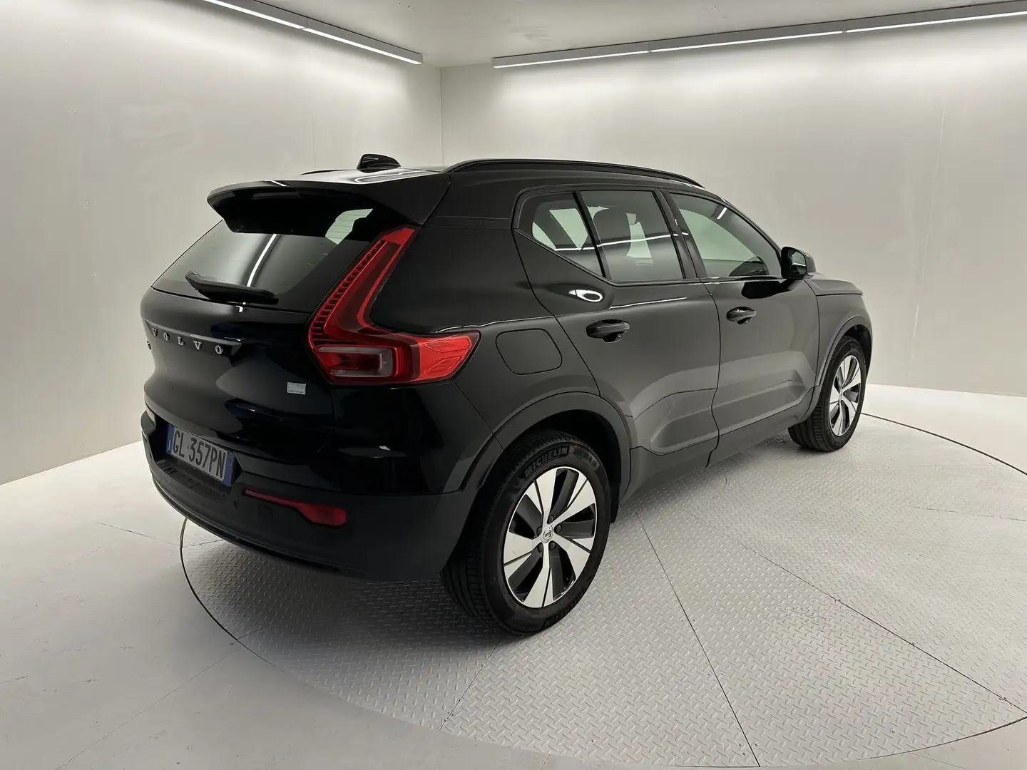Volvo XC40 XC40 T5 Recharge Plug-in Hybrid automatico Plus D Nero - 2
