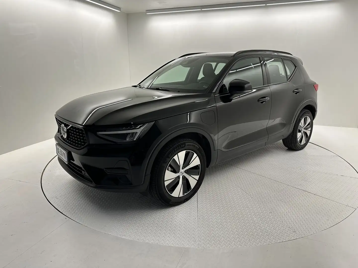 Volvo XC40 XC40 T5 Recharge Plug-in Hybrid automatico Plus D Nero - 1