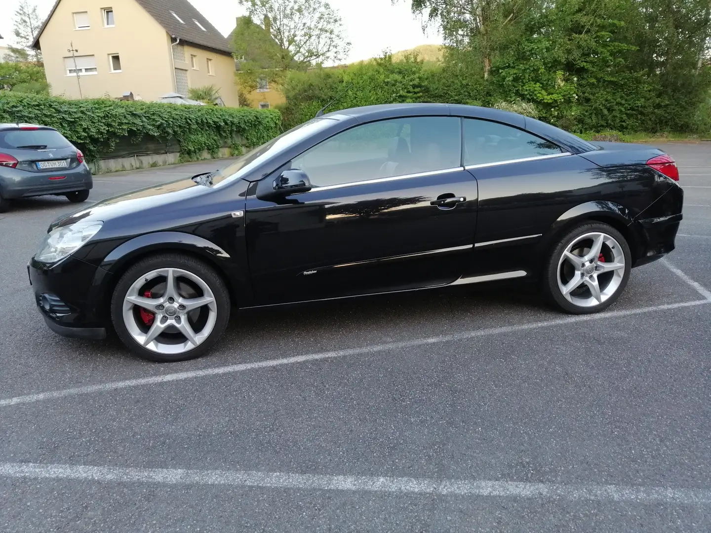 Opel Astra Twin Top 1.6 Turbo Endless Summer Schwarz - 2