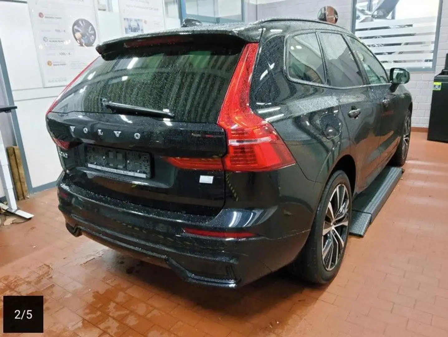Volvo XC60 R Design Hybrid AWD LED 20" Navi 360K StdHz Noir - 2