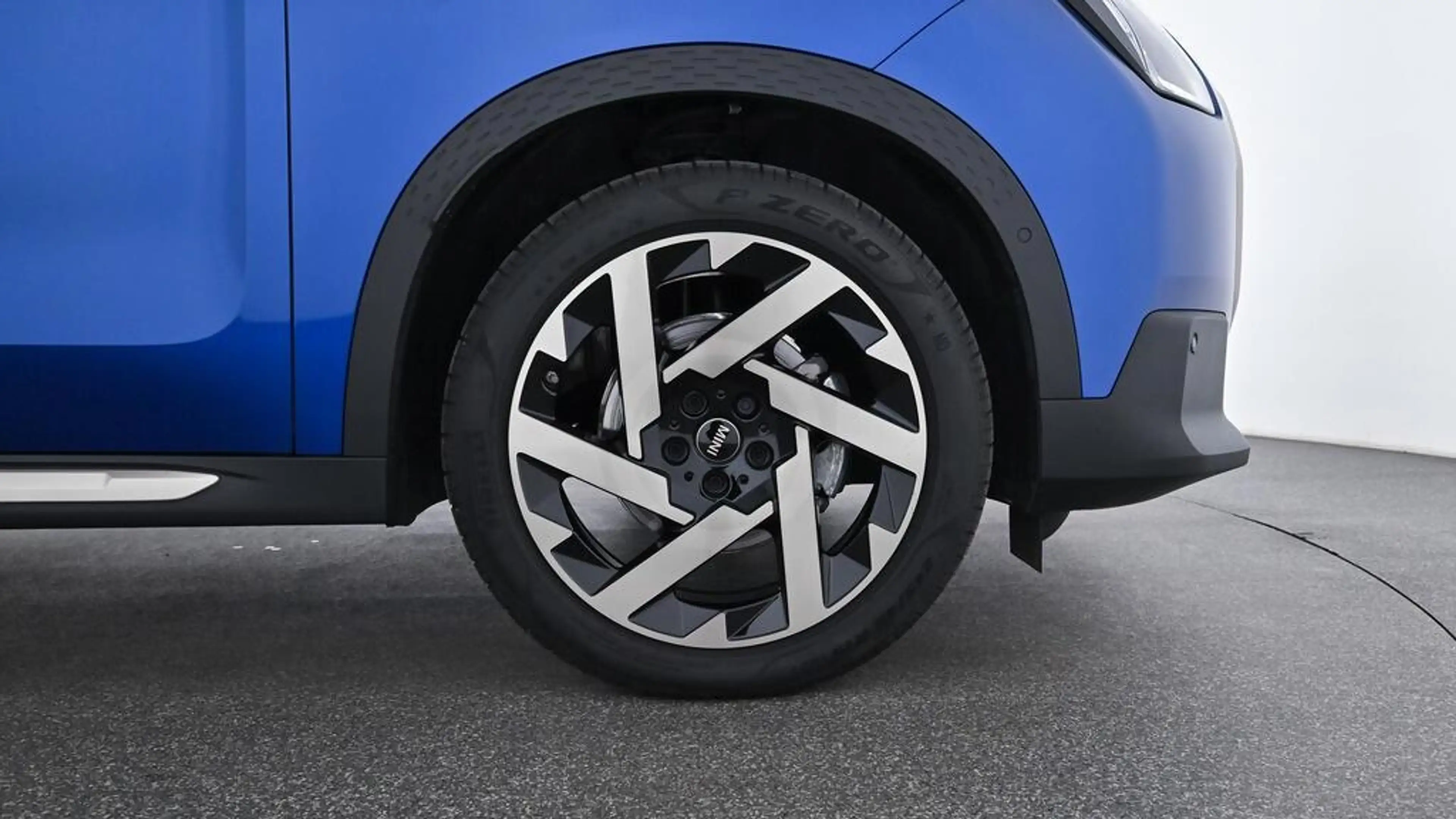 MINI Countryman D — photo 16