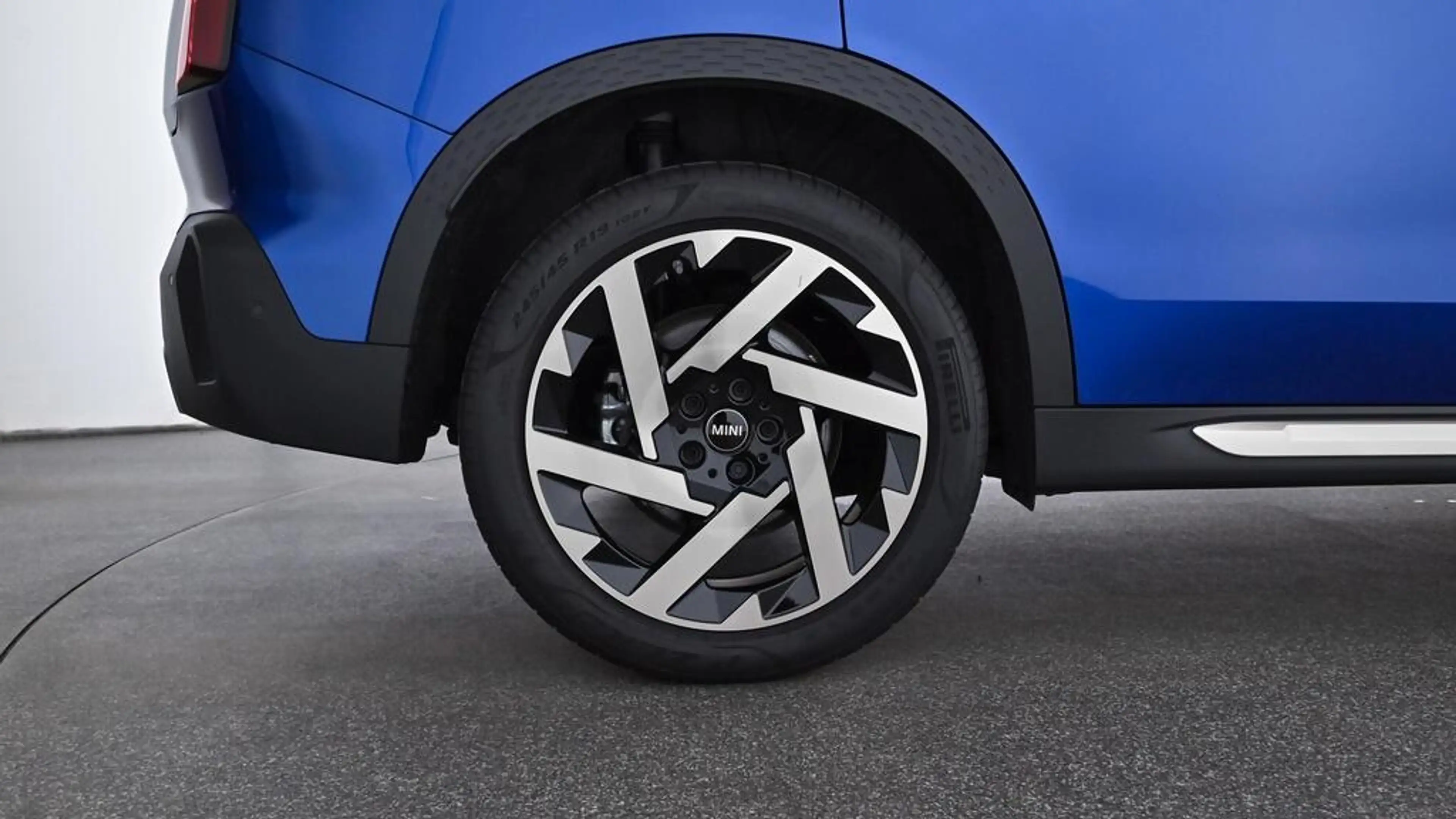 MINI Countryman D — photo 17