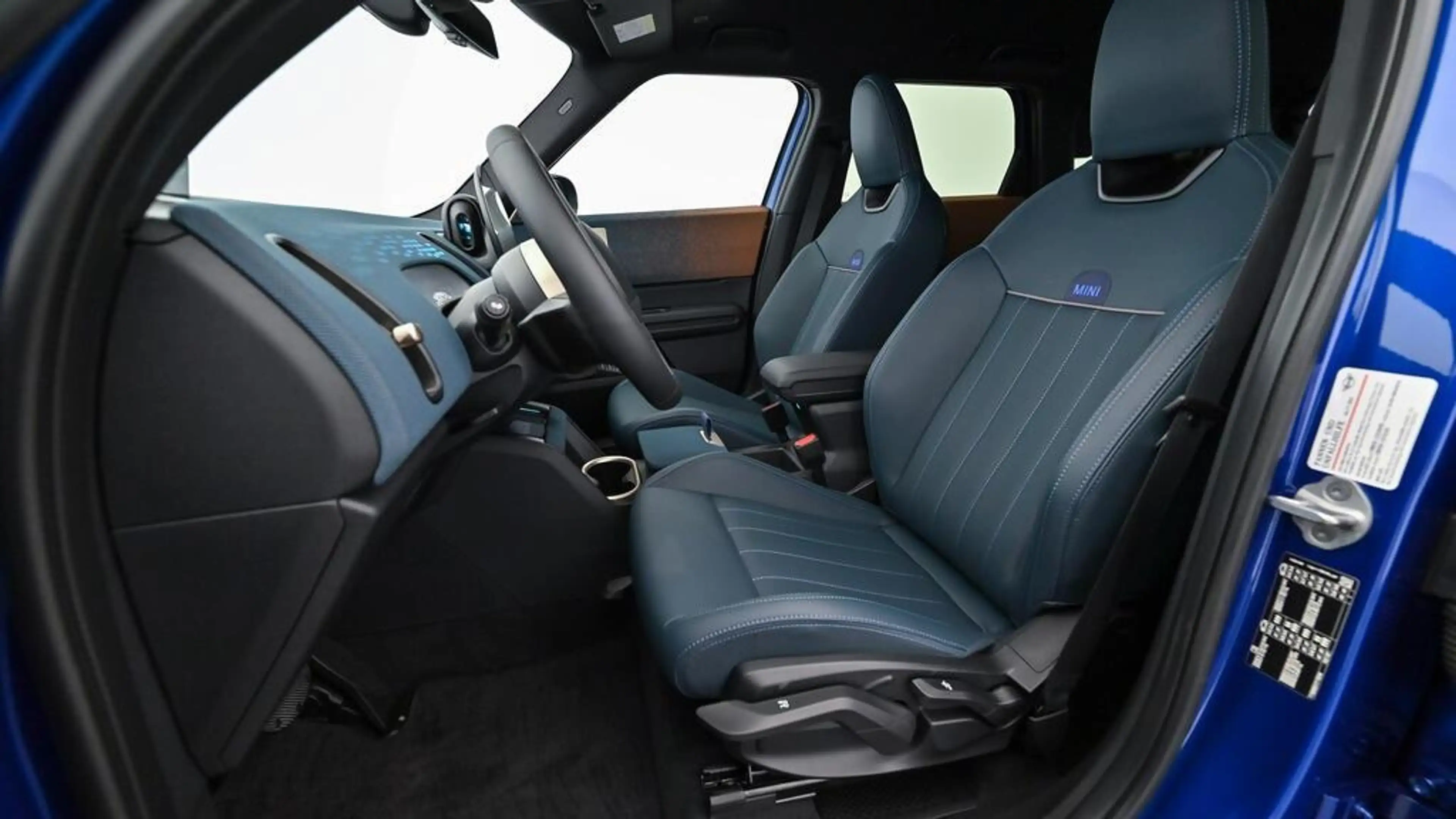 MINI Countryman D — photo 12