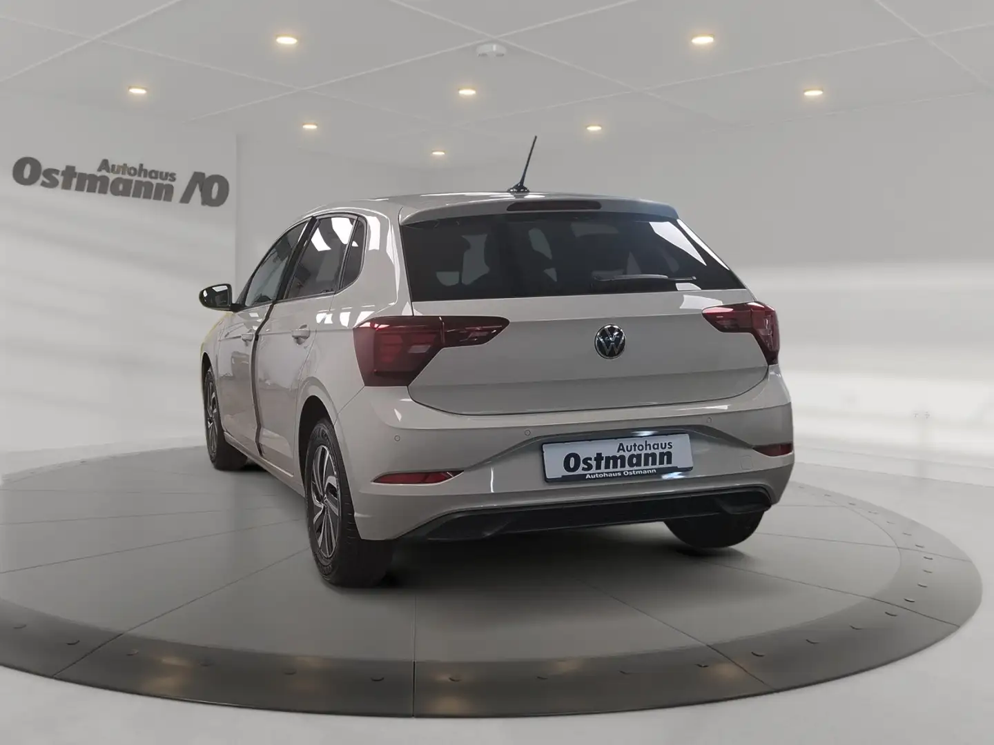 Volkswagen Polo VI 1.0 TSI Life LM RFK LED Virtual PDC SHZ Grijs - 2