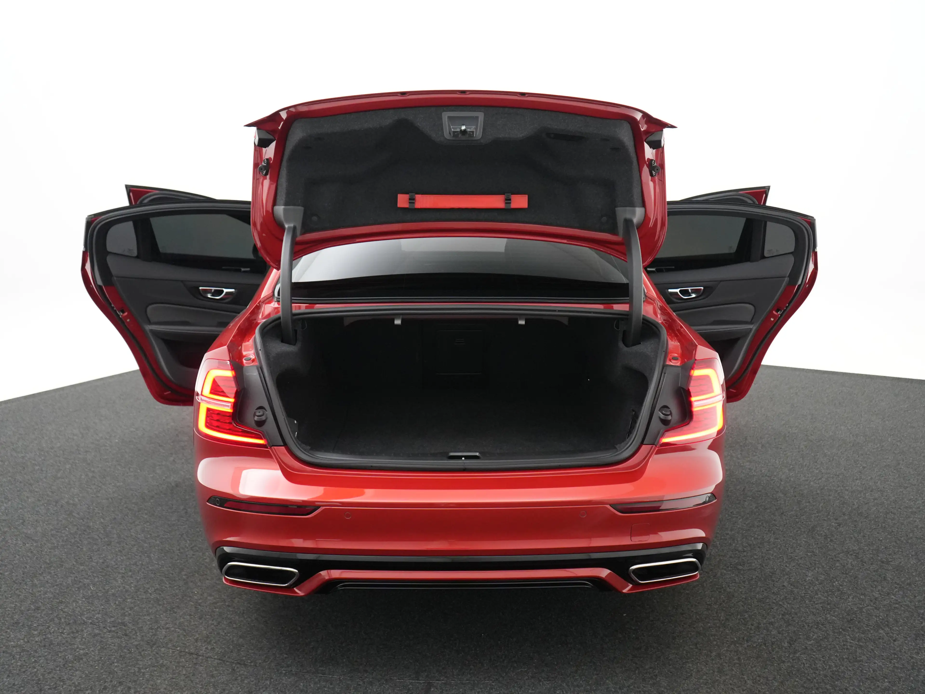 Volvo S60 T8 Plus Dark AWD | 360 | Sportstoelen | Adaptive C — photo 15