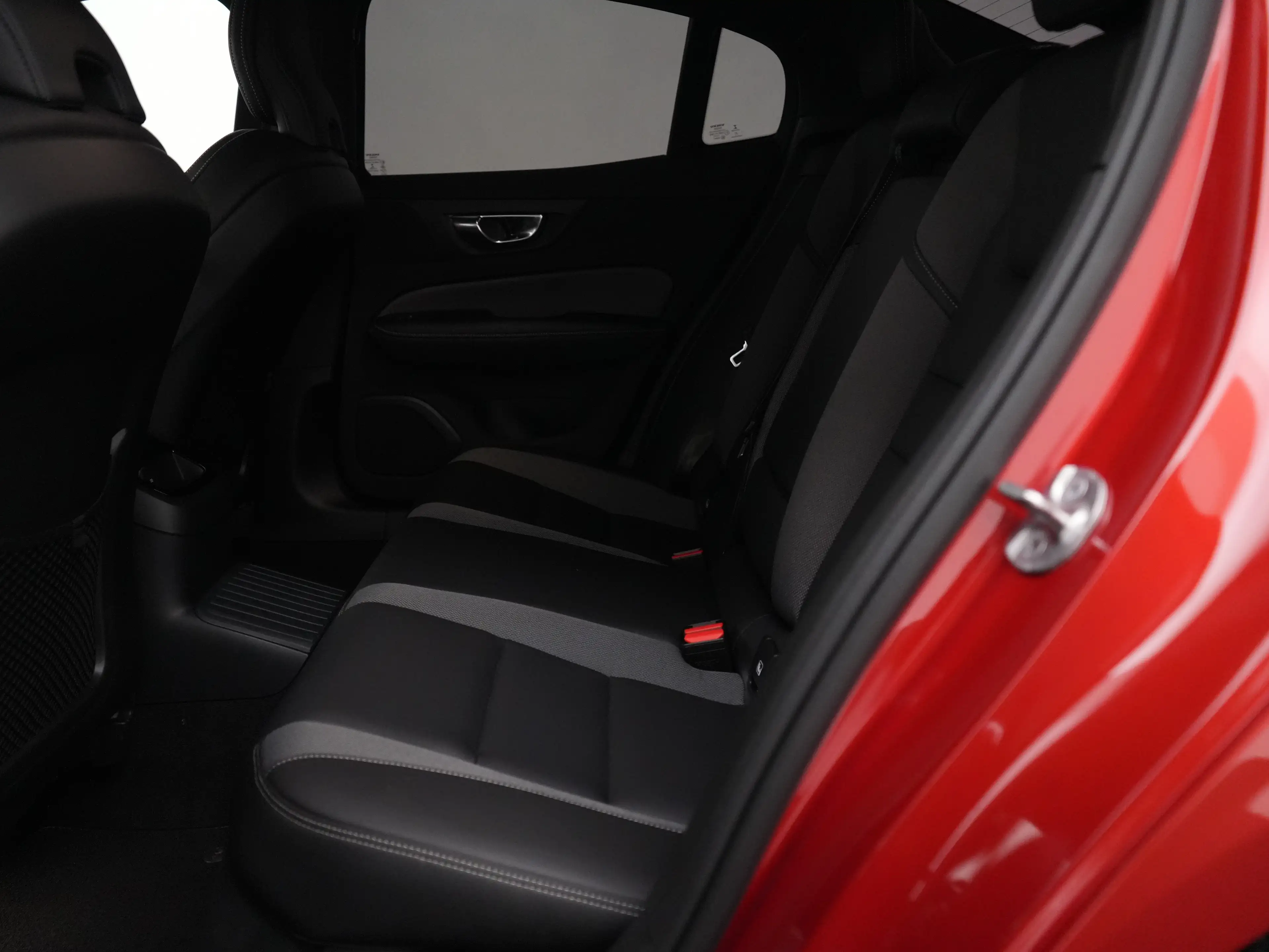 Volvo S60 T8 Plus Dark AWD | 360 | Sportstoelen | Adaptive C — photo 11