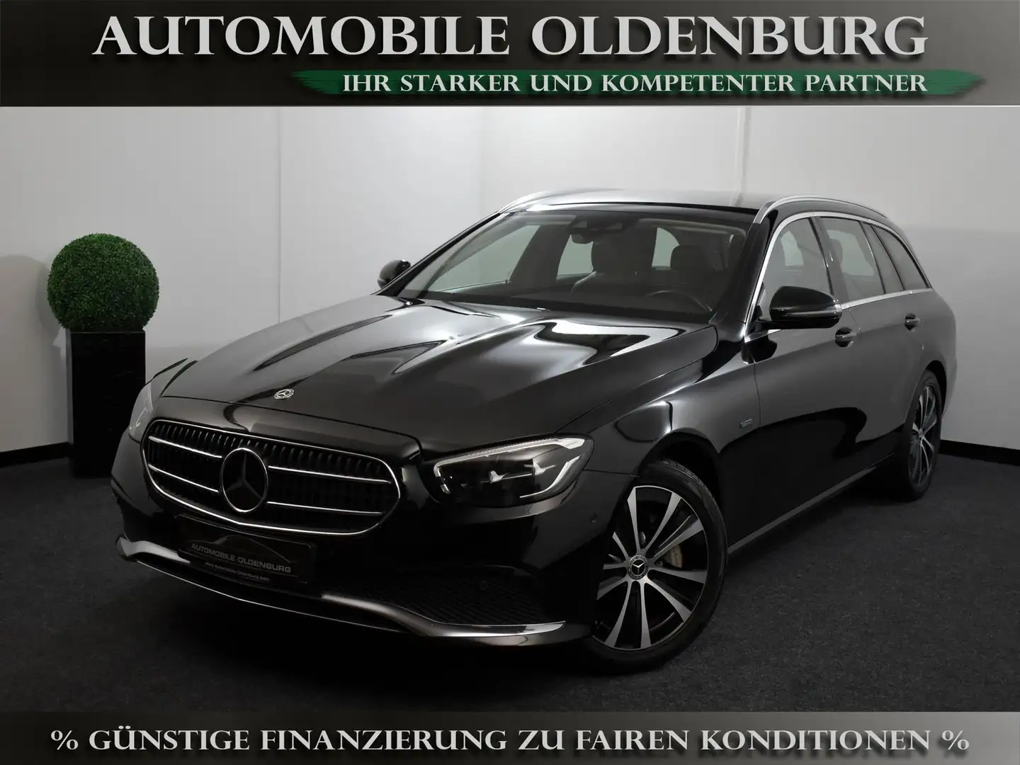 Mercedes-Benz E 300 de T Avantgarde *Distro+*AHK*BURM*DAB+*KAM Noir - 1