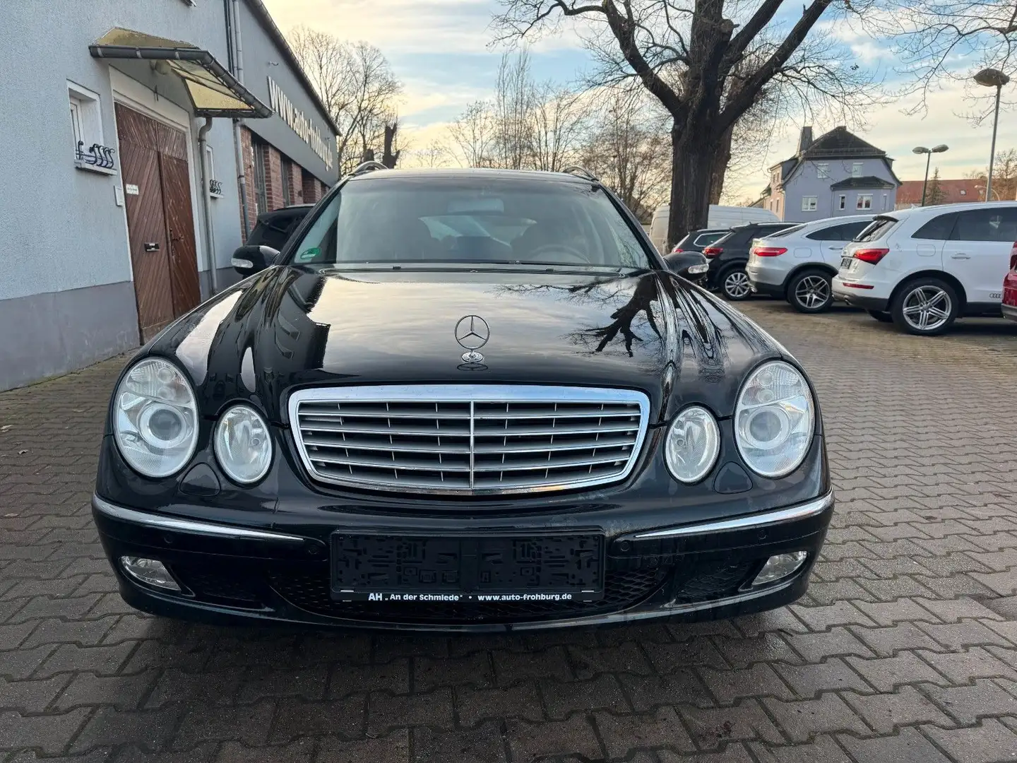 Mercedes-Benz E 240 T,Bi Xenon,Leder,Navi Schwarz - 2