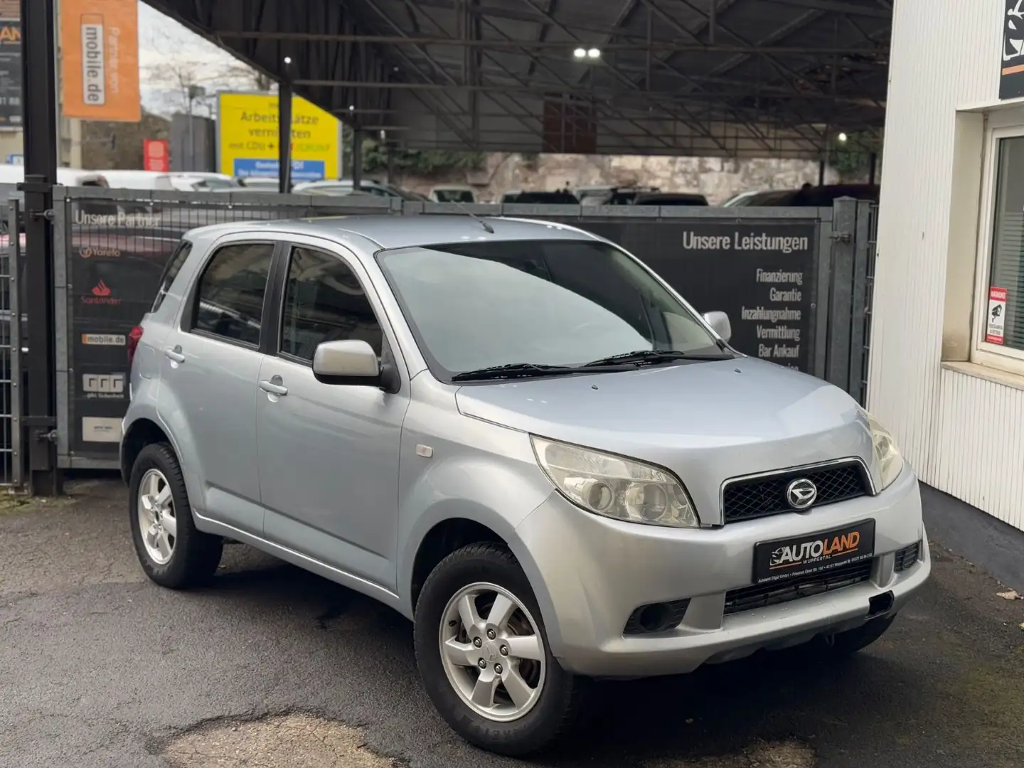 Daihatsu Terios 4WD Top 1.5*AUTOMATIK*KLIMA*LEDER*TÜV NEU Silber - 1