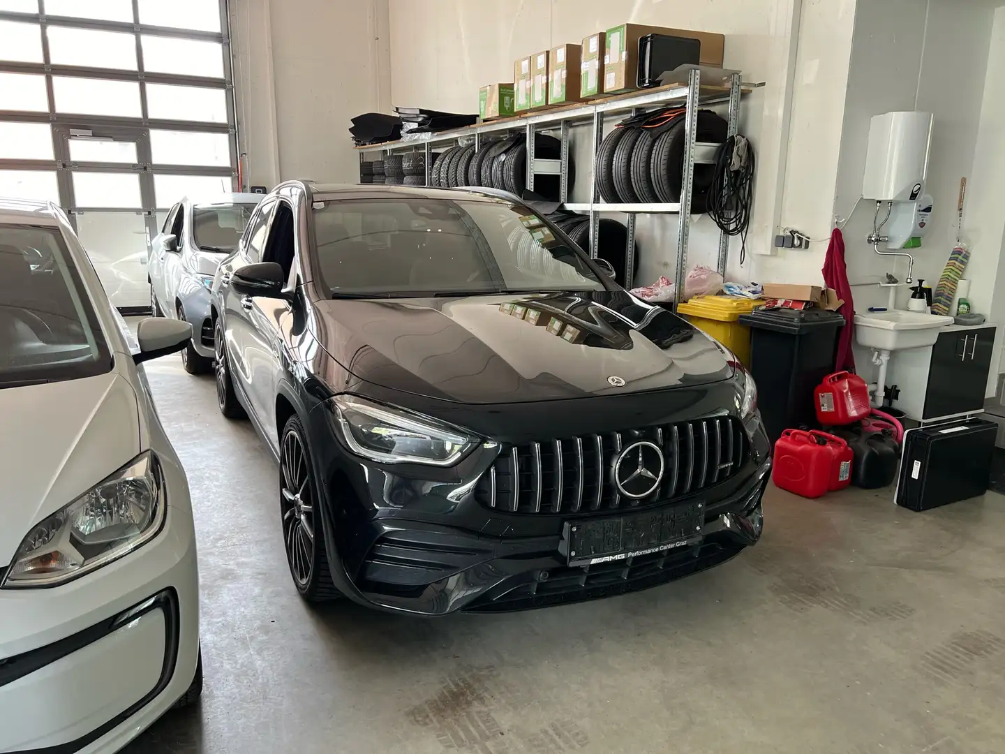 Mercedes-Benz GLA 35 AMG 4MATIC Aut. Viele Extras !!! Чёрный - 1