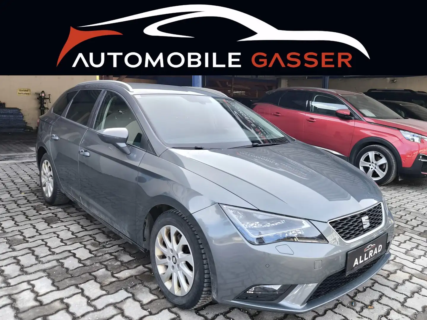 SEAT Leon ST Style 1,6 TDI CR 4Drive Grau - 1