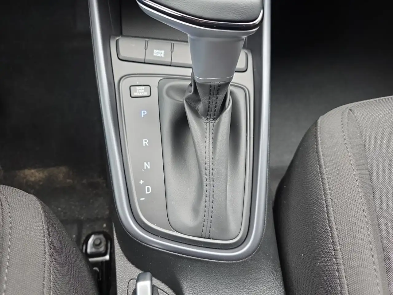 Hyundai i20 1.0 T-GDI DCT 16*Alu/Navi/Kamera/Pdc **, миниатюра 23