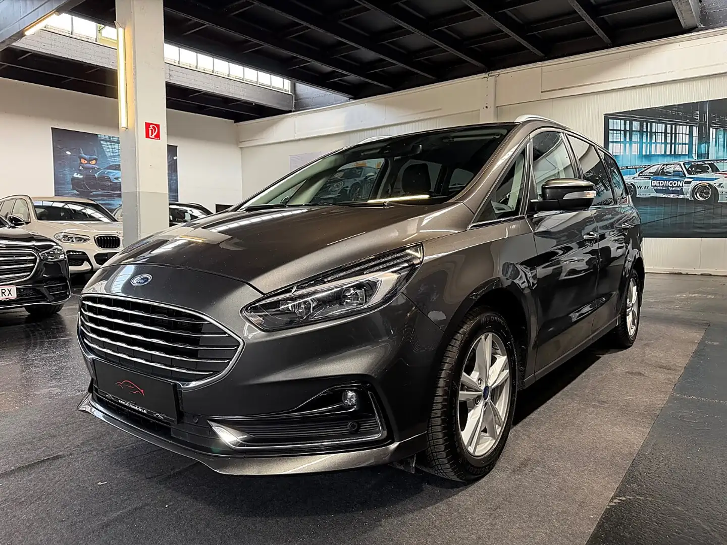 Ford Galaxy 2,5 Duratec Hybrid Titanium * 1 BESITZ * FINANZ... Grau - 1