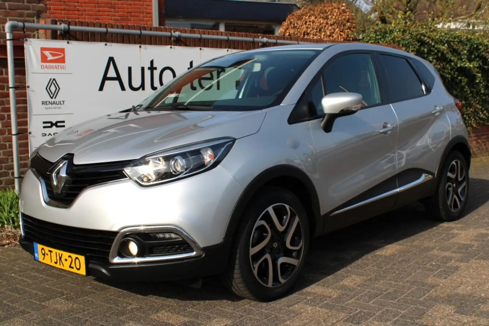 Renault Captur TCe 120 pk Dynamique EDC AUTOMAAT trekhaak/Pack Ci Grau - 1