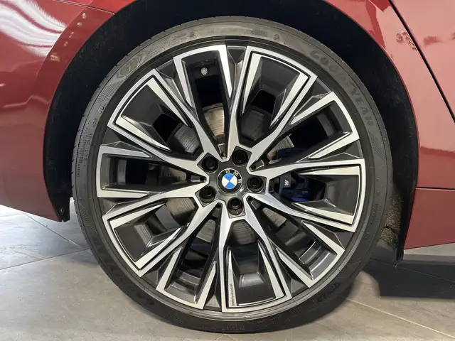 BMW 4 Series view 3