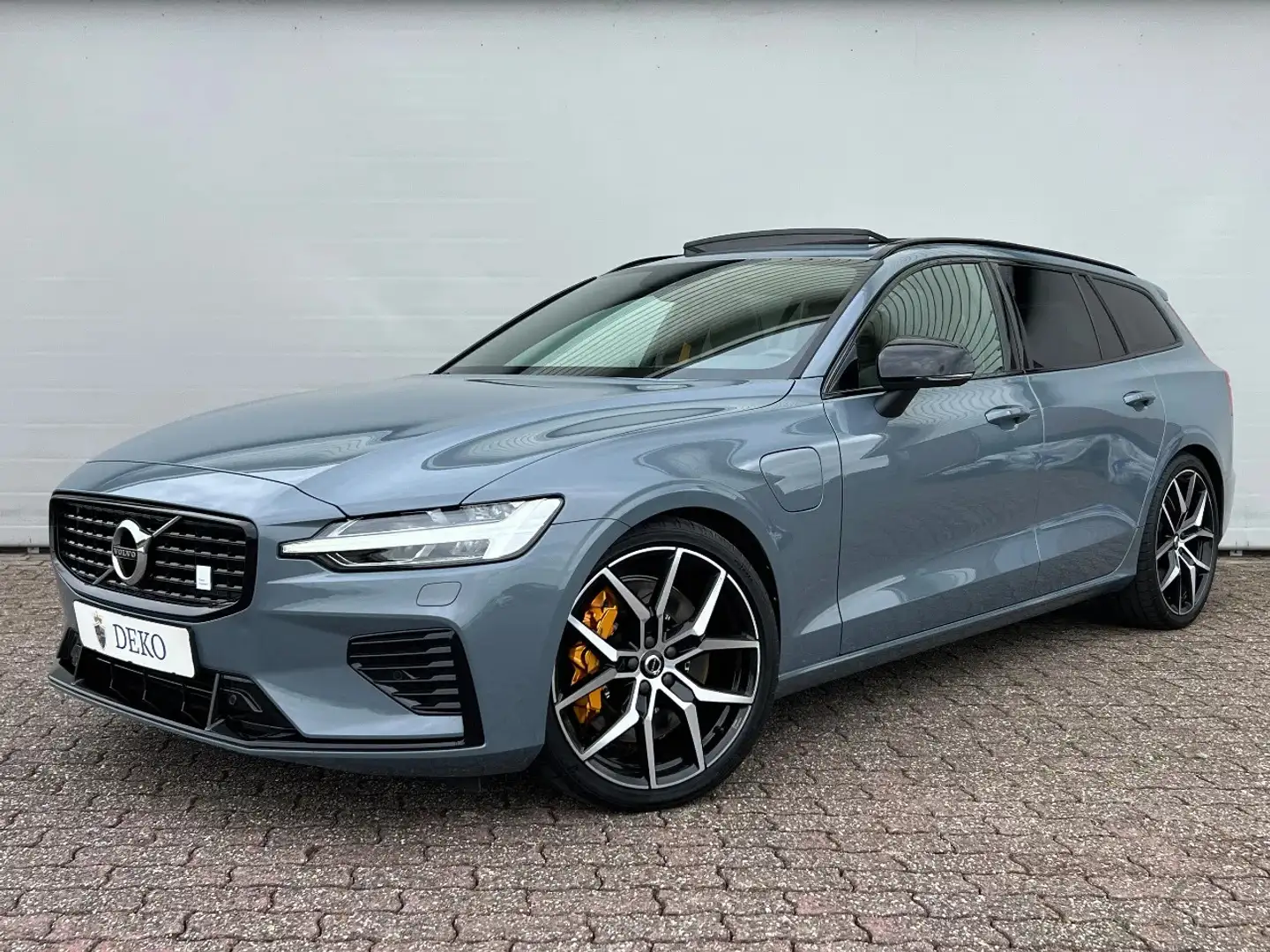 Volvo V60 2.0 T8 PHEV | Polestar Engineered | 455 PK | AWD | Gris - 1
