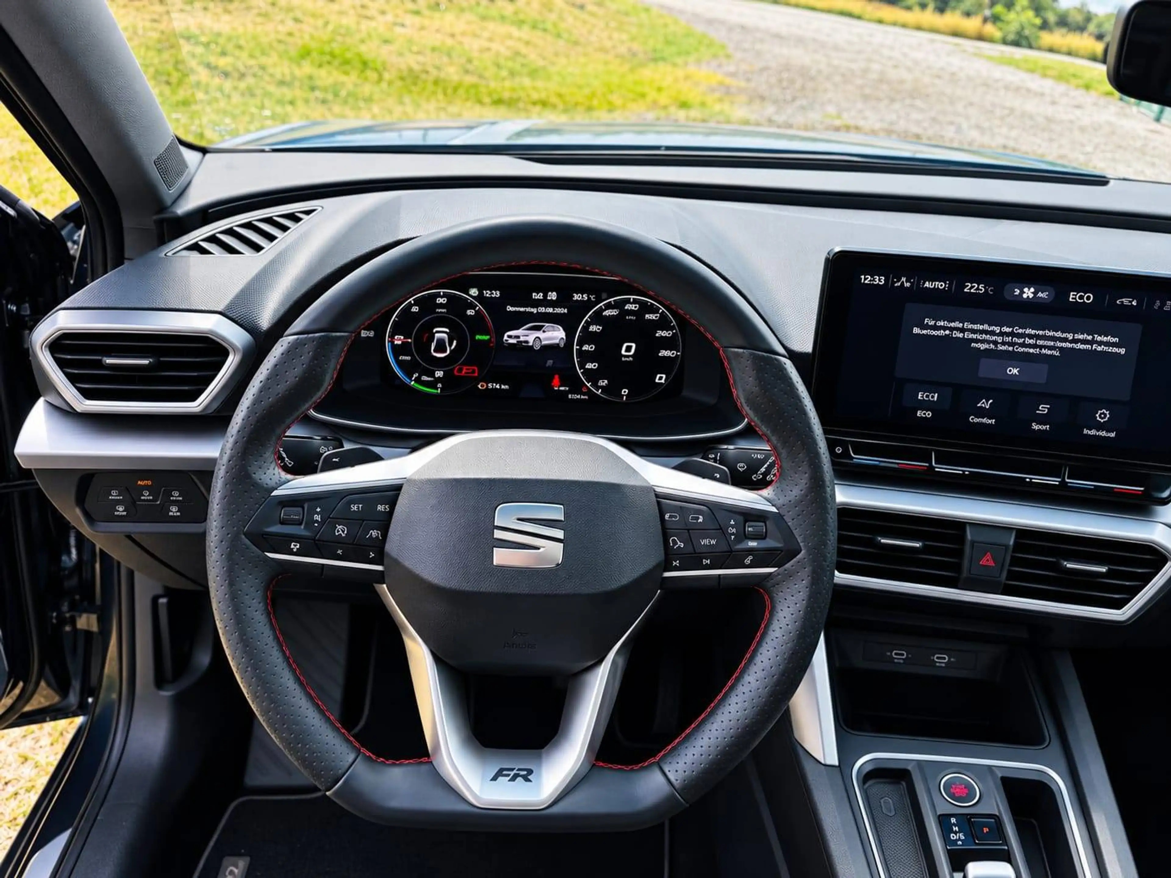 SEAT Leon e-Hybrid FR e-Hybrid — photo 12