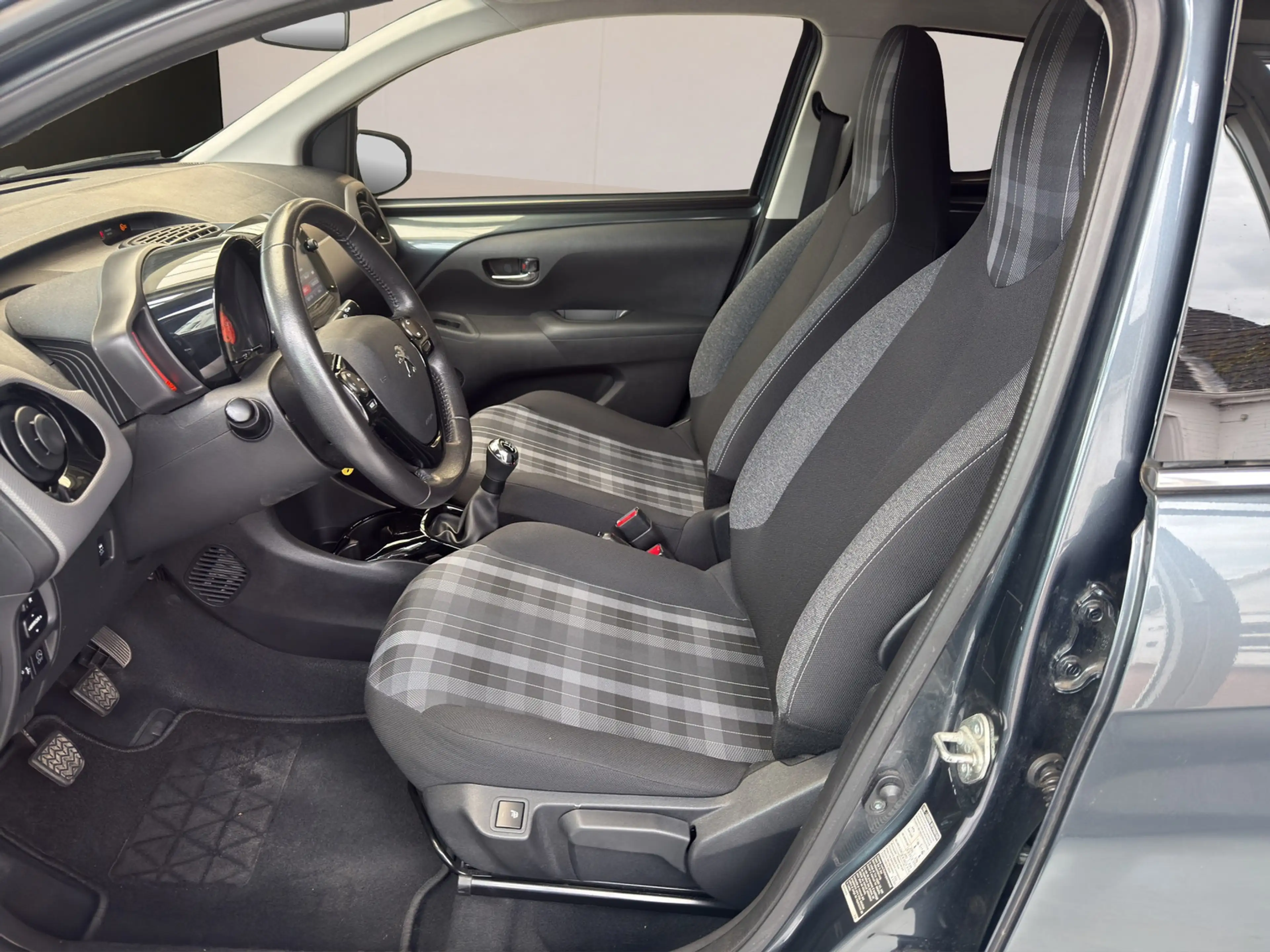 Peugeot 108 TOP Allure *Kamera *Sitzhzg. *Allwetter — photo 7