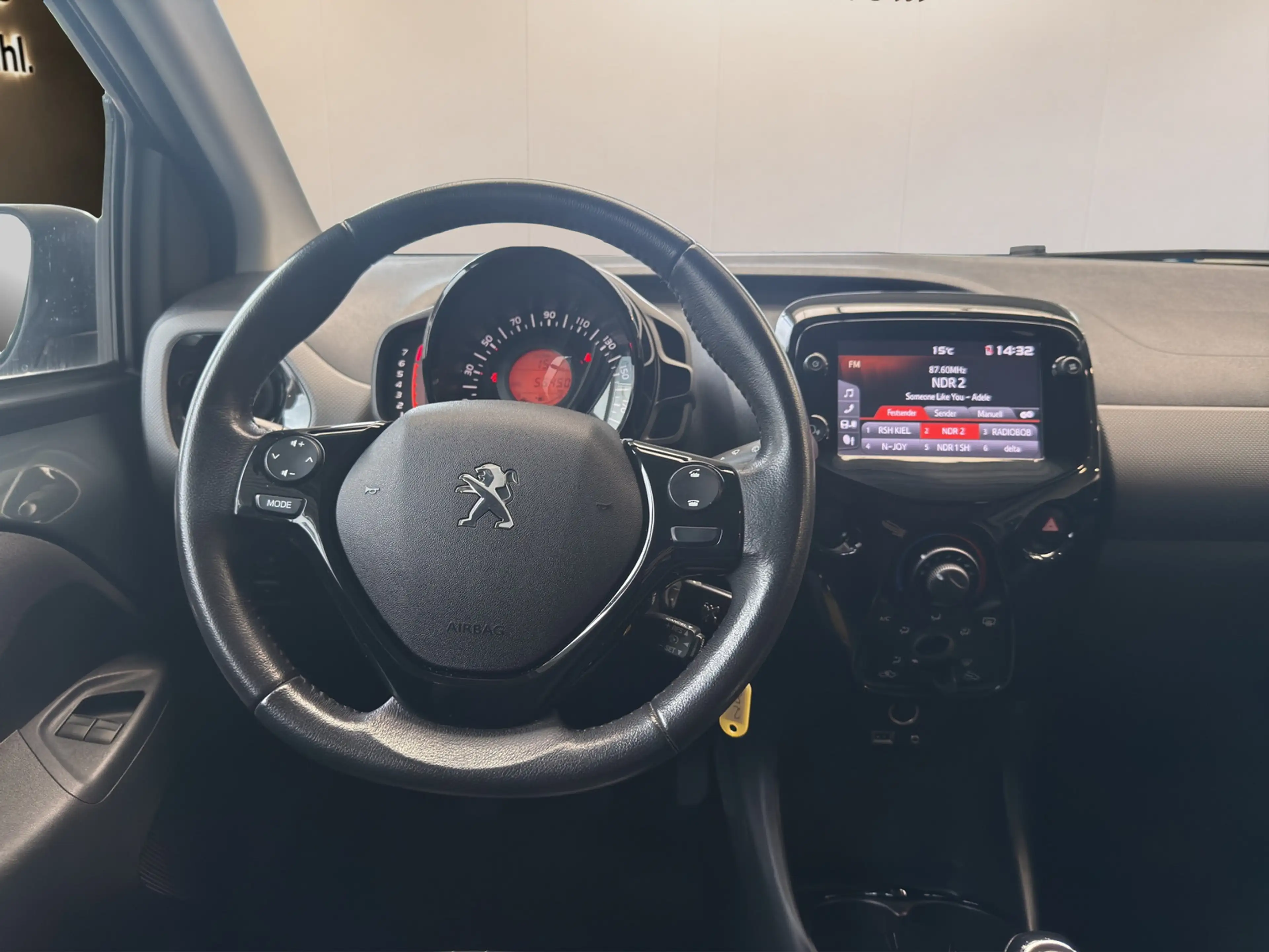 Peugeot 108 TOP Allure *Kamera *Sitzhzg. *Allwetter — photo 12