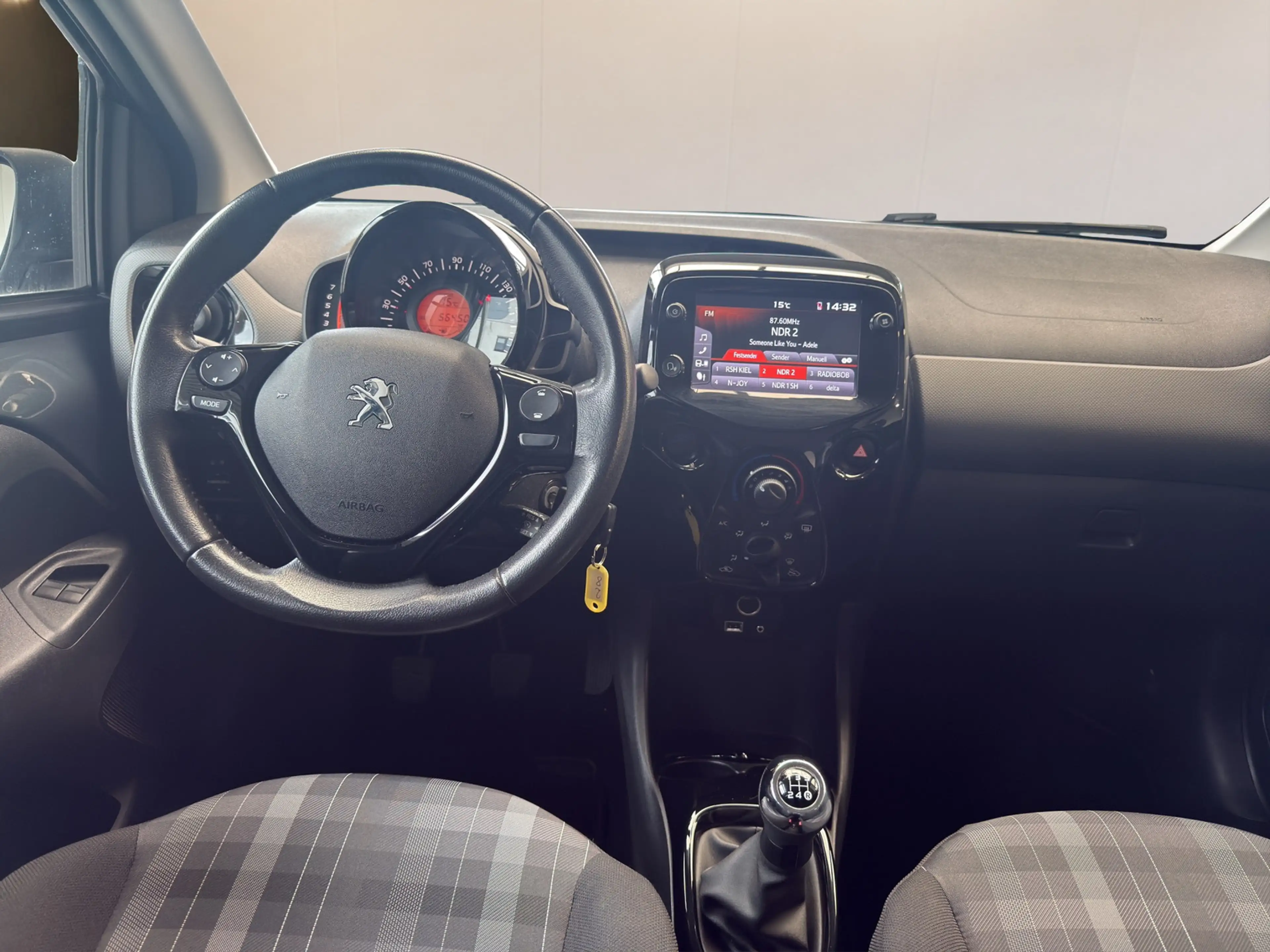 Peugeot 108 TOP Allure *Kamera *Sitzhzg. *Allwetter — photo 11