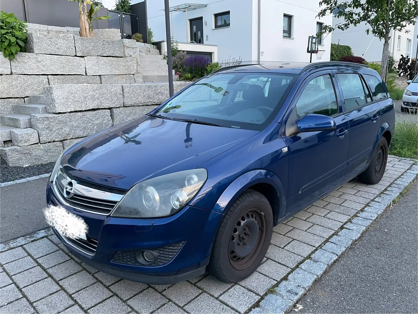 Opel Astra Innovation Blau - 1