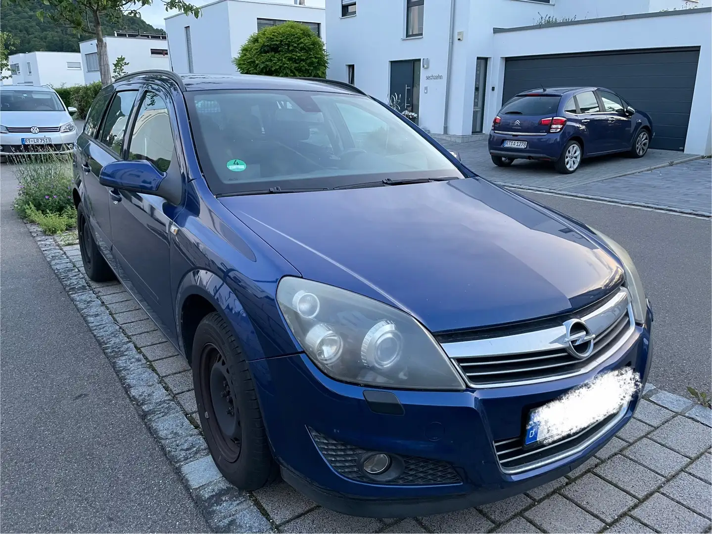 Opel Astra Innovation Blau - 2