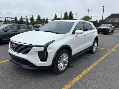  2024 Cadillac XT4 Luxury AWD   