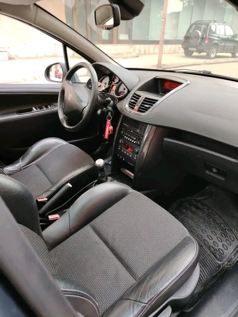 Peugeot 207 207 70 HDi FAP Tendance Gris - 2