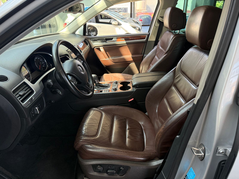 Volkswagen Touareg R Line V6 TDI BMT*Automatik*Panorama* — photo 10