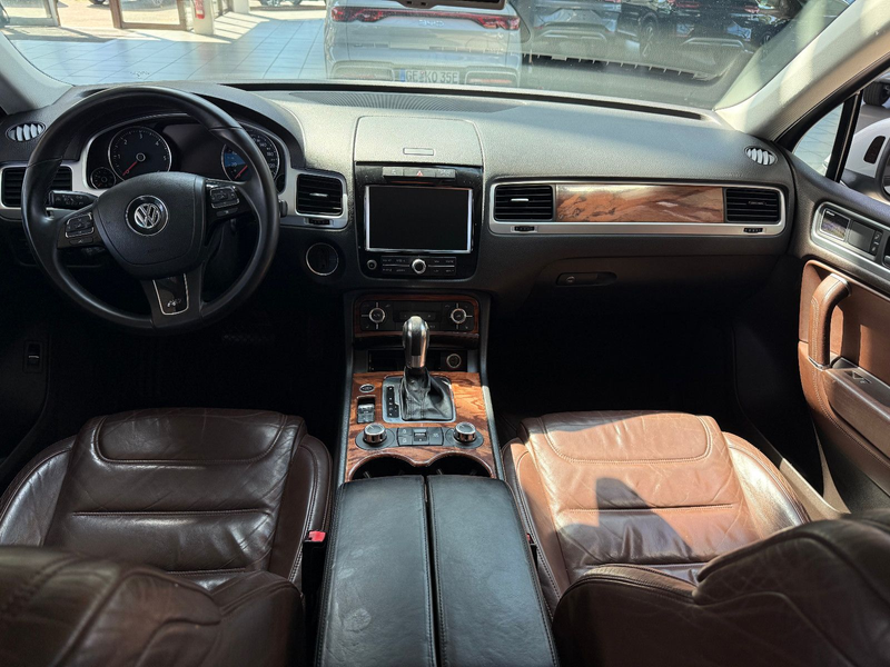 Volkswagen Touareg R Line V6 TDI BMT*Automatik*Panorama* — photo 9