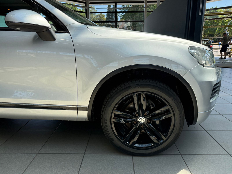 Volkswagen Touareg R Line V6 TDI BMT*Automatik*Panorama* — photo 5