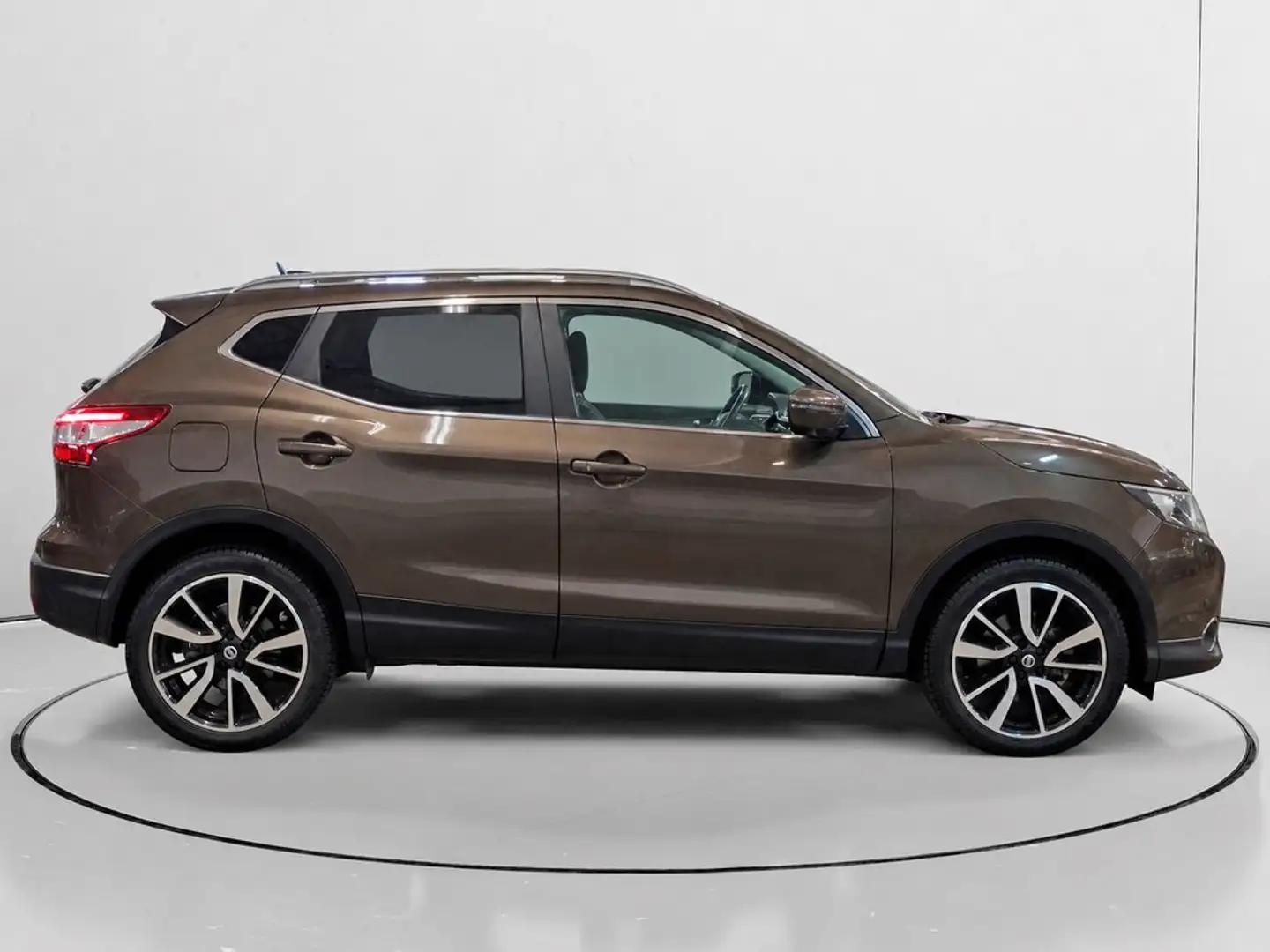 Nissan Qashqai 1.6dCi Acenta 4x2 XTronic Marrón - 2