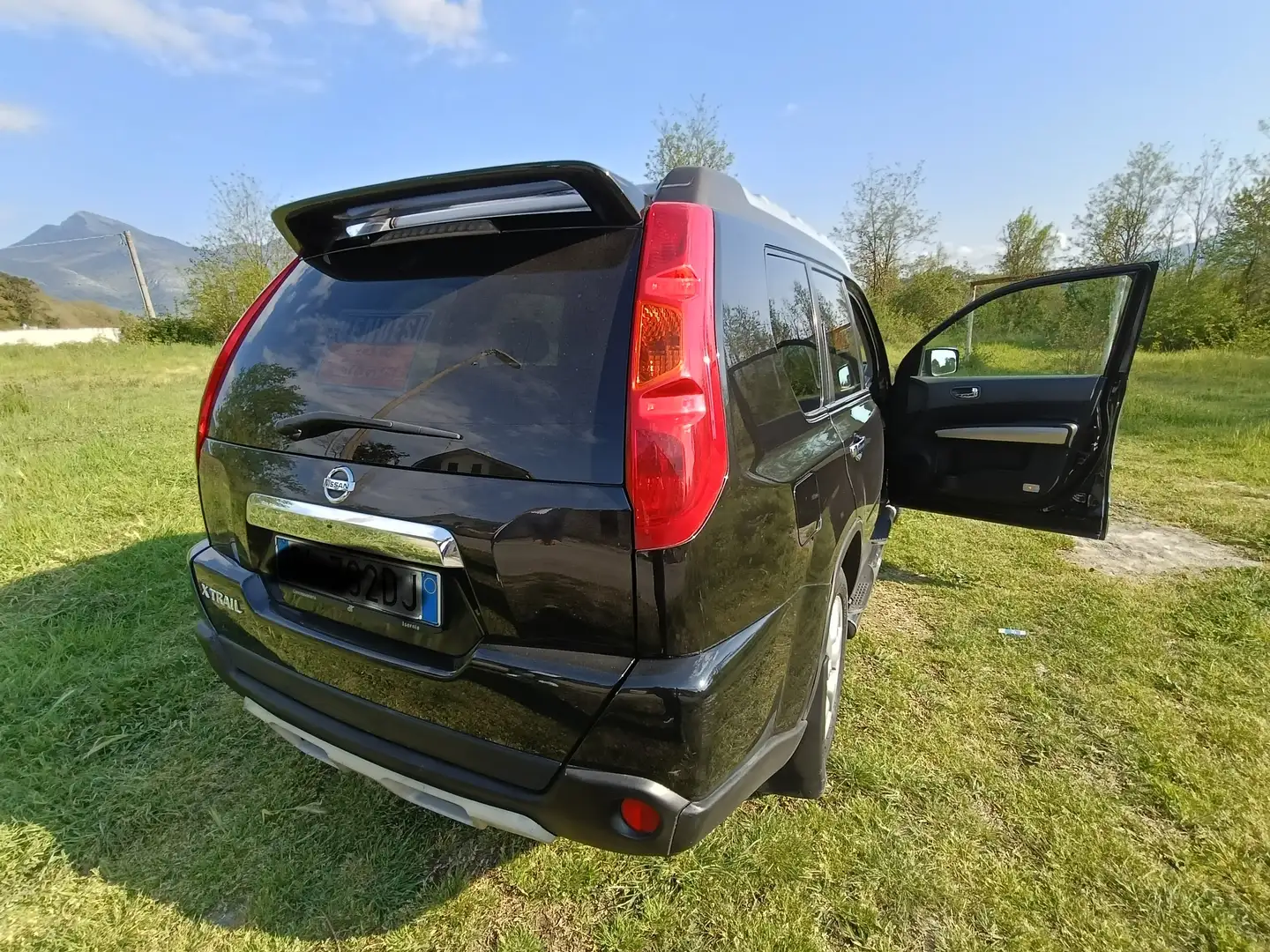 Nissan X-Trail X-Trail+2.0+dci+LE Černá - 1