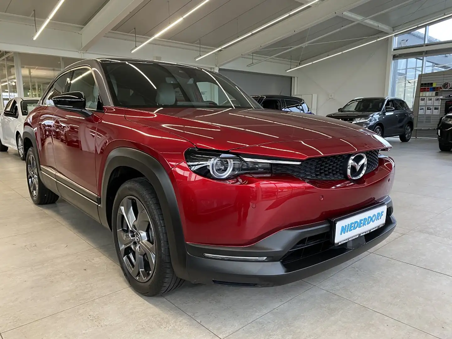 Mazda MX-30 EV Advantage 35,5 kWh LEDER MATRIX NAVI KAM Rot - 1
