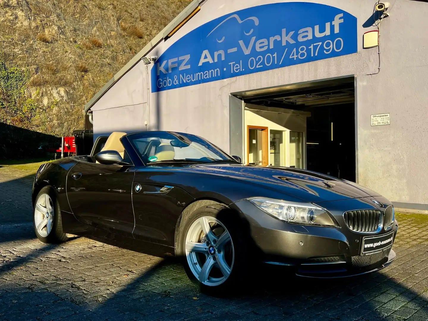 BMW Z4 Roadster sDrive 18i Sp, Aut. Navi Prof. Leder Grau - 1