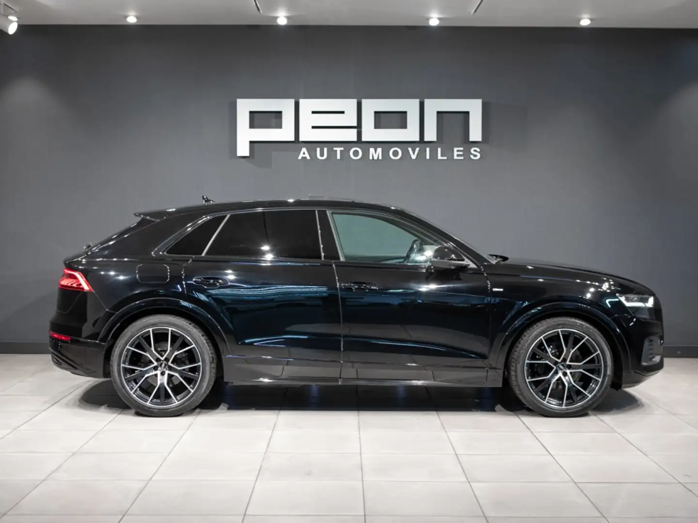 Audi Q8 50 TDI Black line quattro tiptronic Negro - 2