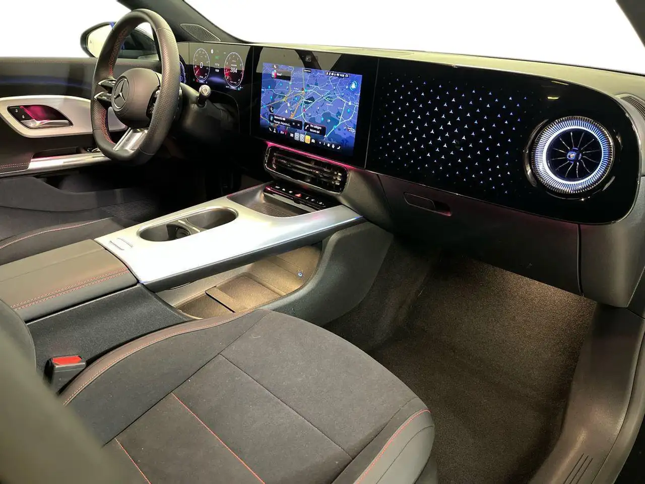 Mercedes-Benz CLA 2026 — фото 15