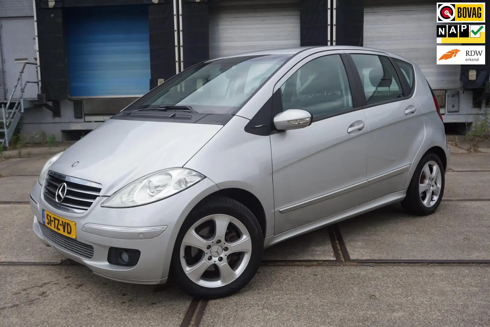 Mercedes-Benz A 170 Avantgarde * Automaat * Park Sensor * Gris - 1