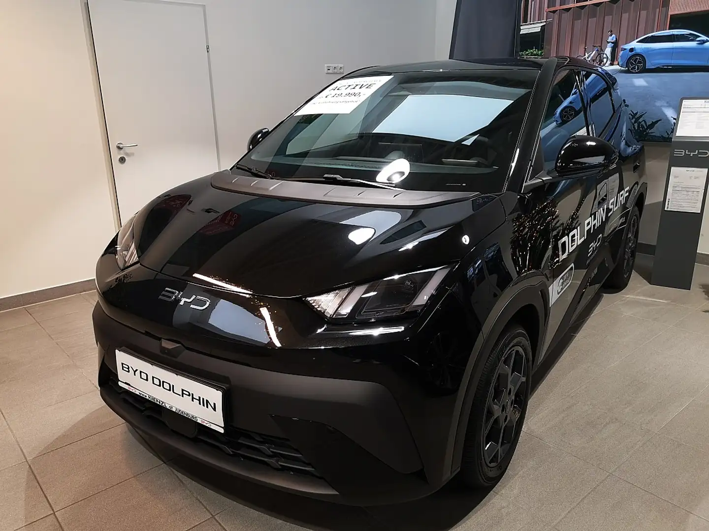 BYD Dolphin Surf 43,2 kWh Comfort Österreich Paket Zwart - 1