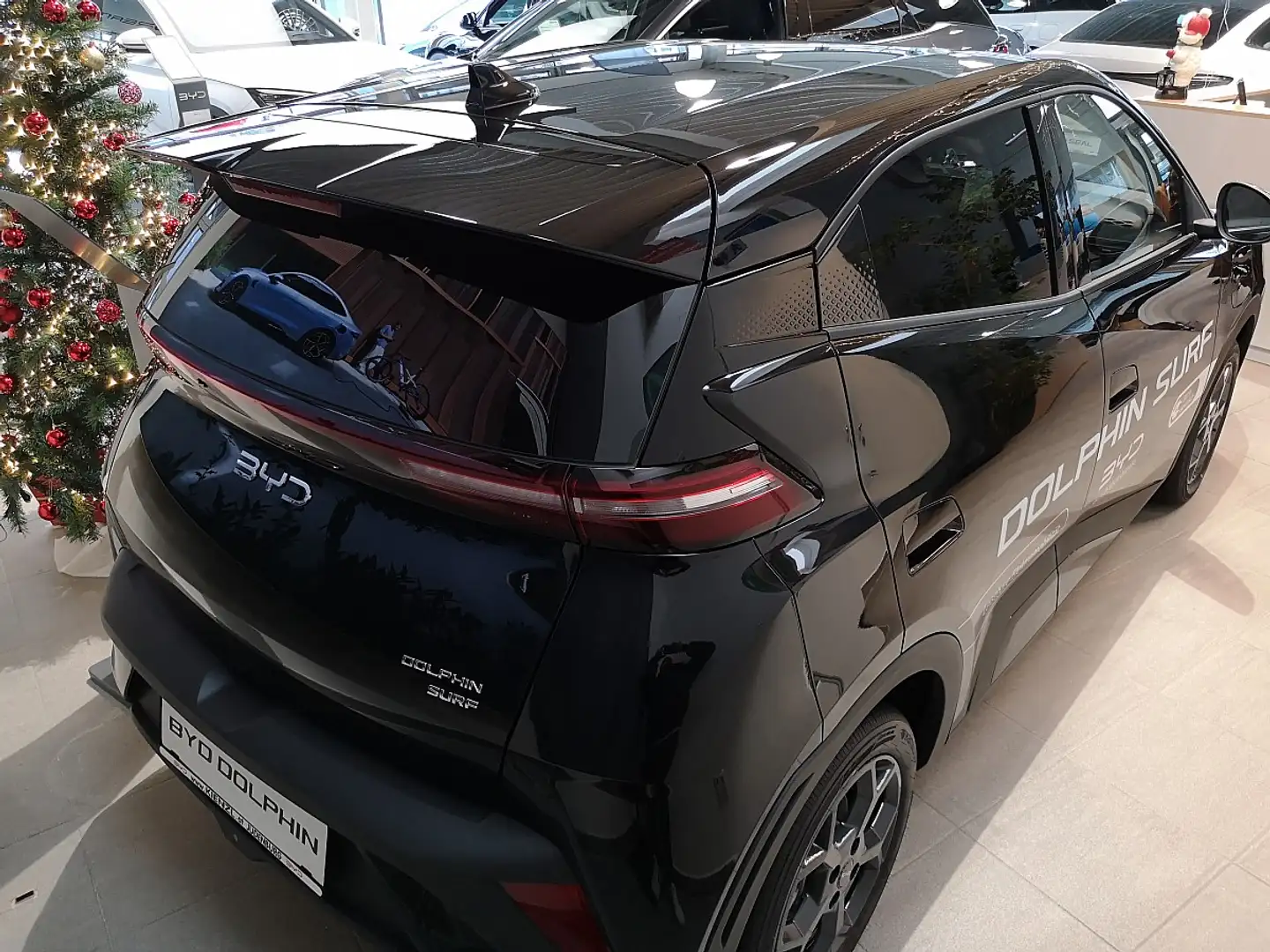 BYD Dolphin Surf 43,2 kWh Comfort Österreich Paket Zwart - 2