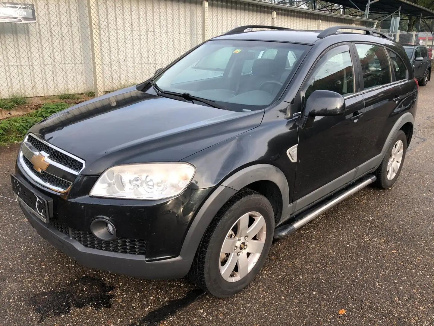 Chevrolet Captiva 2.4 LS 2WD Zwart - 1