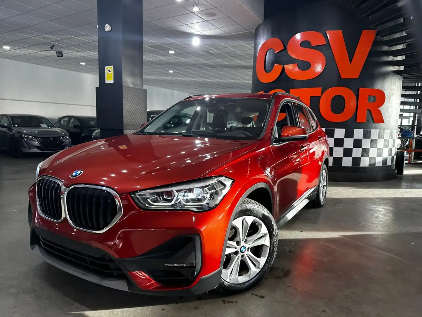 BMW X1 xDrive25e Red - 2