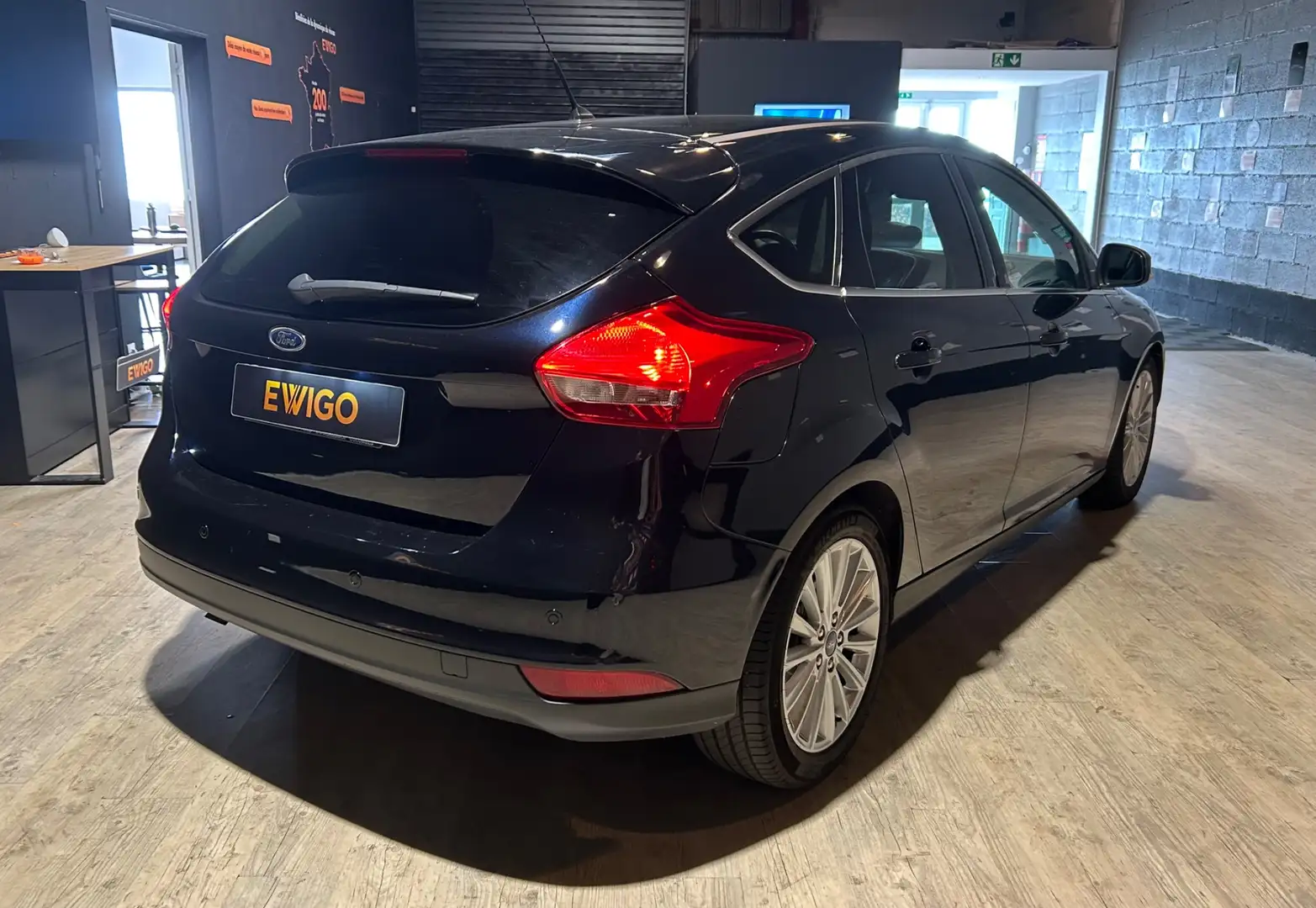 Ford Focus 1.0 SCTI ECOBOOST 125ch TITANIUM START-STOP - Entretien complet - 2