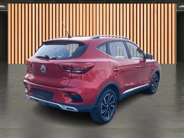 MG ZS view 4