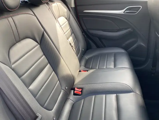 MG ZS view 14