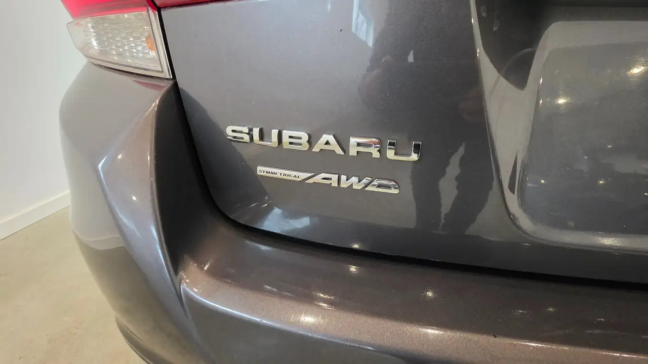 Subaru Impreza снимка Subaru Impreza