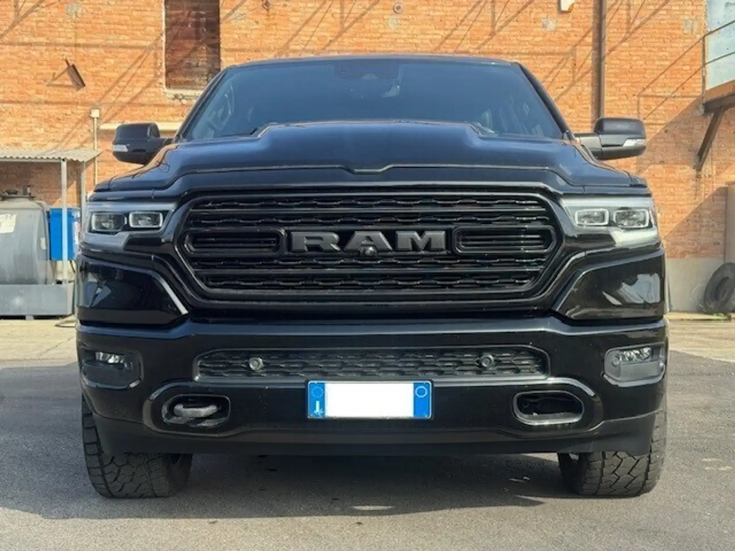 Dodge RAM 1500 CREW CAB LIMITED 4x4 MILD-HYBRID CON RAMBOX E Black - 2