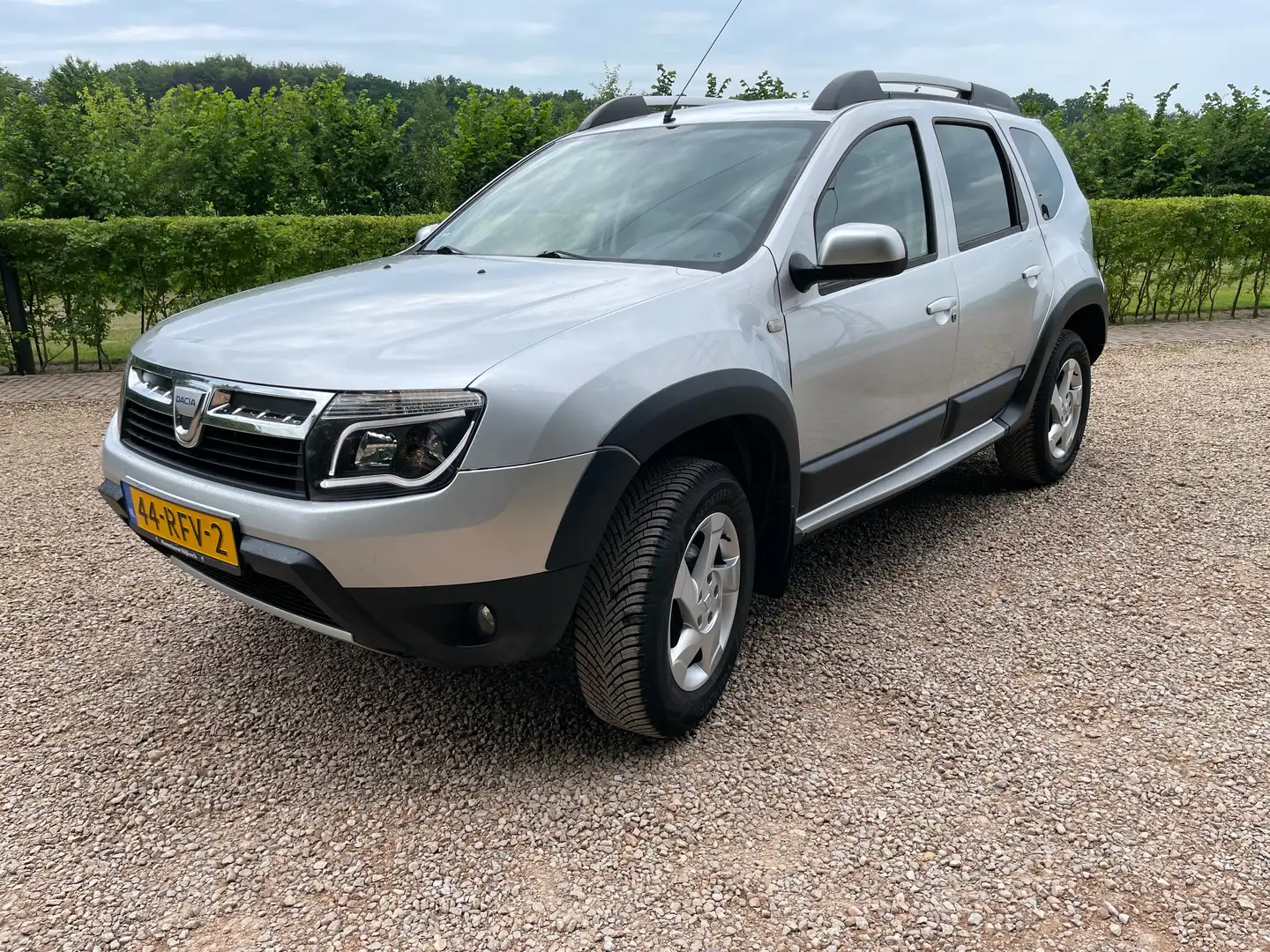 Dacia Duster Grijs - 1